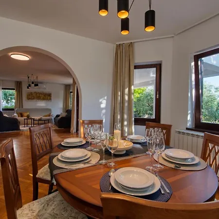 Sonik Villa