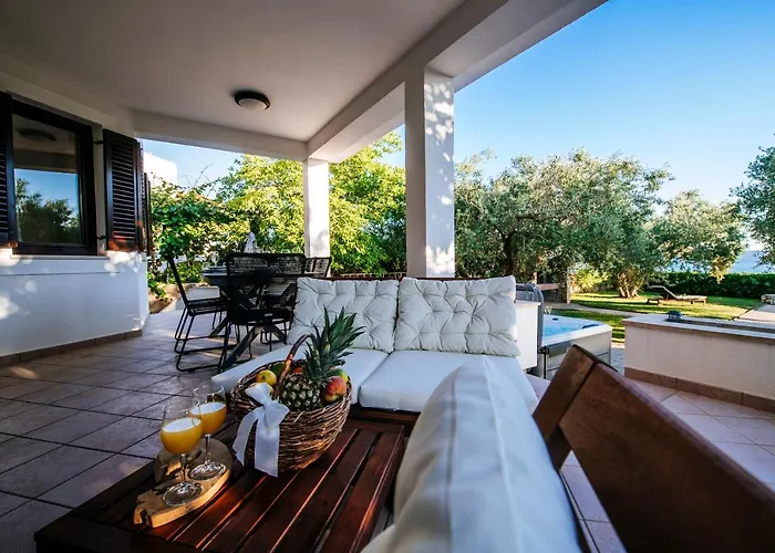 ヴィラ Sonik ザダル