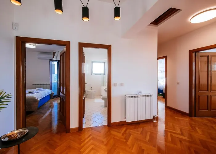 ヴィラ Sonik ザダル